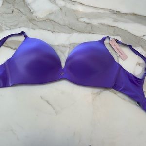 VICTORIA’S SECRET NO UNDERWIRE PUSH UP BRA NEW WITH TAGS 34DD 💜💜🥰